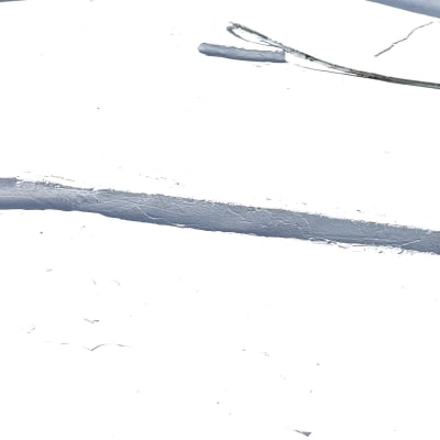 גג אטום עם חומר איטום לבן