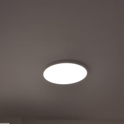 תאורה עגולה מותקנת בתקרה