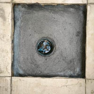 איטום סביב פתח ניקוז ברצפה