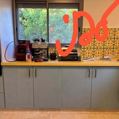 תמונה אינה מציגה עבודה בתחום