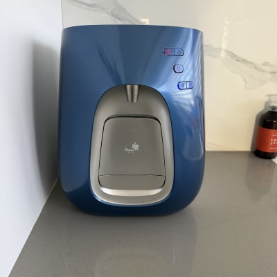 בר מים כחול