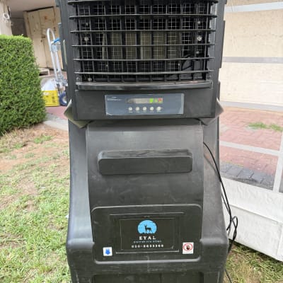 מכשיר קירור להשכרה באירועים עם לוגו אייל השכרת ציוד לארועים