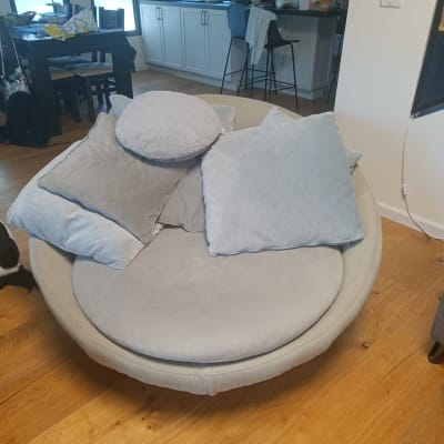 תמונה אינה מציגה עבודה בתחום