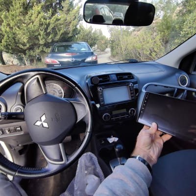 התקנת מערכת מולטימדיה ברכב מיצובישי