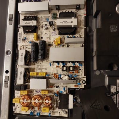 מעגל חשמלי פנימי של מכשיר טלוויזיה