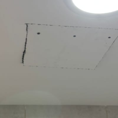 תיקון תקרה עם לוח גבס וברגים