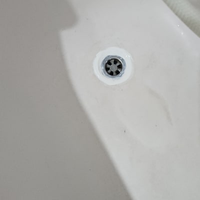 ניקוז אמבטיה עם צינור גמיש