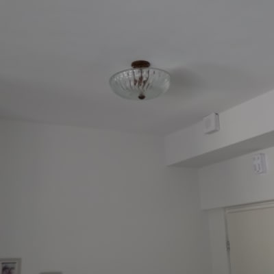 מנורת תקרה עם כיסוי זכוכית מעוצב