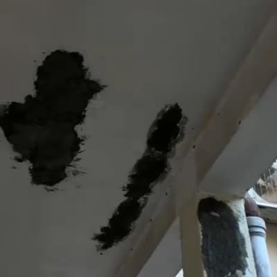 תיקון תקרה עם טיח במבנה מסוכן