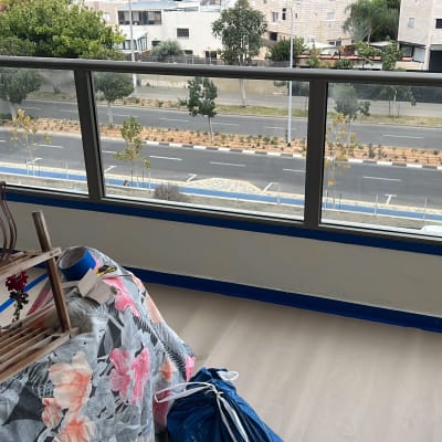 חומרים לצביעה על רצפה, סרט דבק כחול, כיסוי פרחים