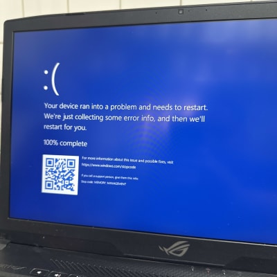 מסך מחשב עם הודעת שגיאה של Windows