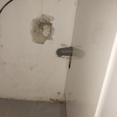 צינור ותשתית קיר בתחום האינסטלציה