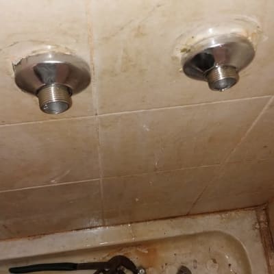 כלים סניטריים, מפתח צינורות, מקלחת, ברזים