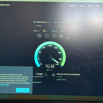 בדיקת מהירות אינטרנט עם תוצאות הורדה והעלאה