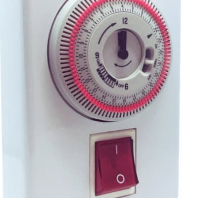 טיימר חשמלי עם מתג הפעלה אדום