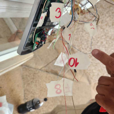 חיווט אינטרקום עם תוויות מספרים
