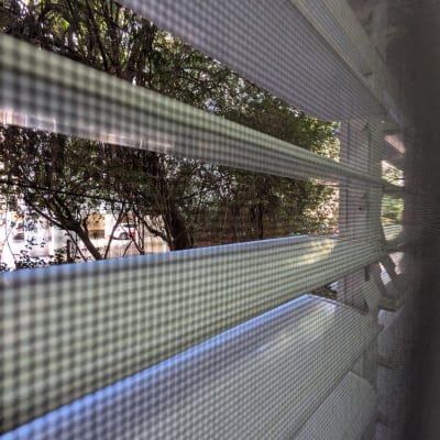 תריסי אלומיניום עם רשת נגד יתושים