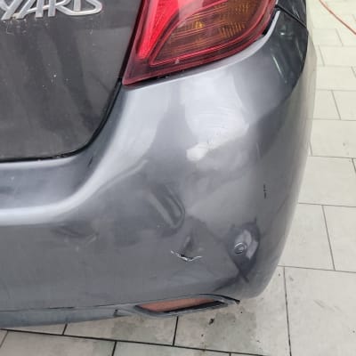 פגוש אחורי של רכב עם נזק קל