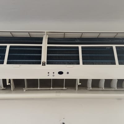 יחידת מיזוג אוויר פתוחה עם סנפירים פנימיים