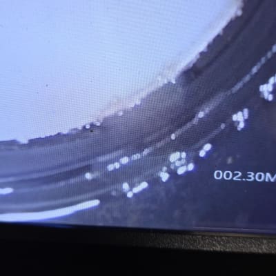 תצוגת מסך עם כפתורים, ייתכן קשור לאיתור נזילות