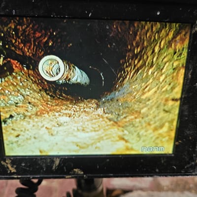 צילום מסך של צינור בתוך מערכת ביוב