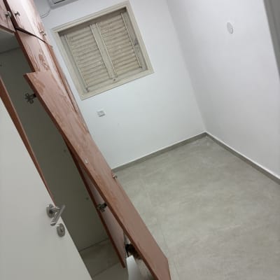 תמונה אינה מציגה עבודה בתחום