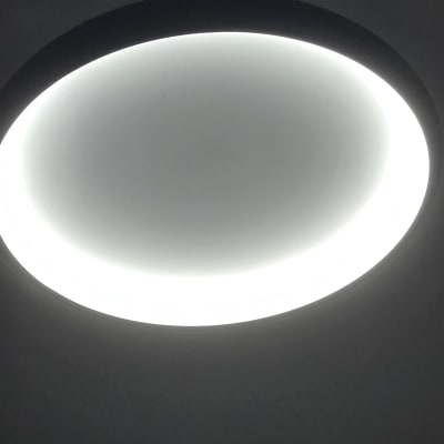 תאורת תקרה עגולה ומוארת