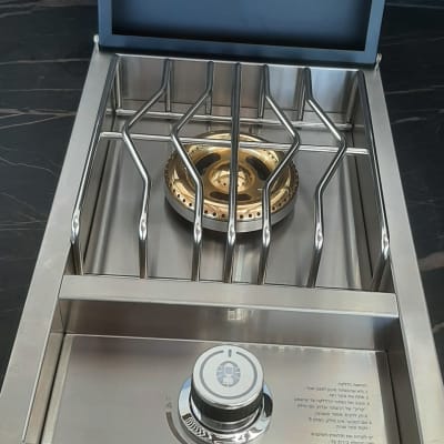 כיריים גז מתכתיים עם כפתור שליטה