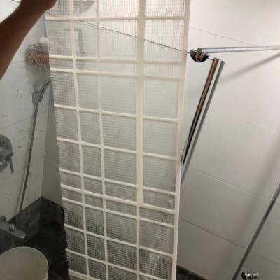 פילטר מזגן מוחזק ביד במקלחת