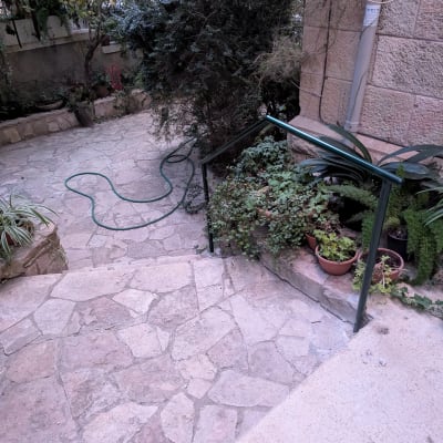 תמונה אינה מציגה עבודה בתחום