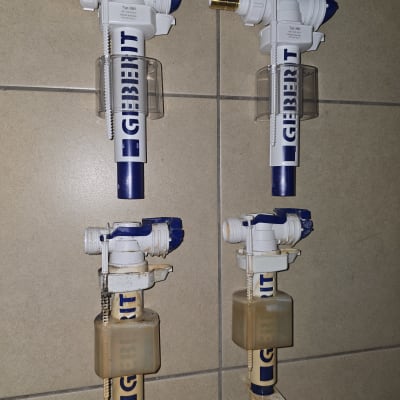 שסתומים ומחברים של גבריט על רצפה