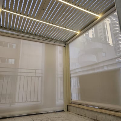 פרגולה מאלומיניום עם תאורה מובנית