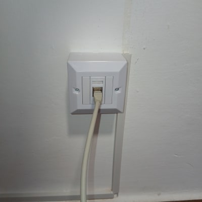 חיבור כבל רשת