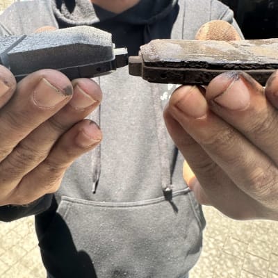 השוואת רפידות בלם ישנות וחדשות