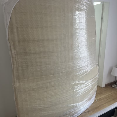 מזרן עטוף בניילון מוכן להובלה