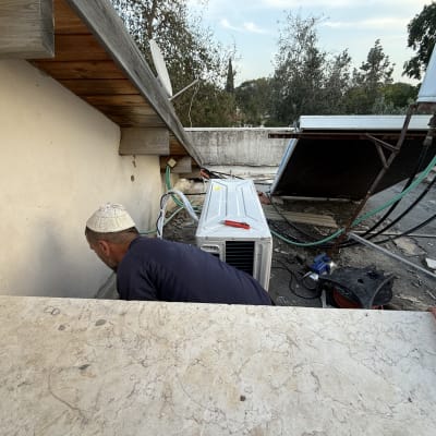 יחידה חיצונית במזגן.