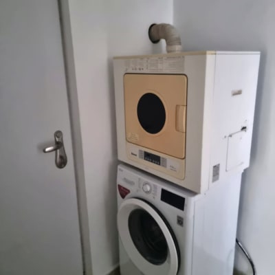 התקנת מייבש כביסה על גז מעל מכונת כביסה