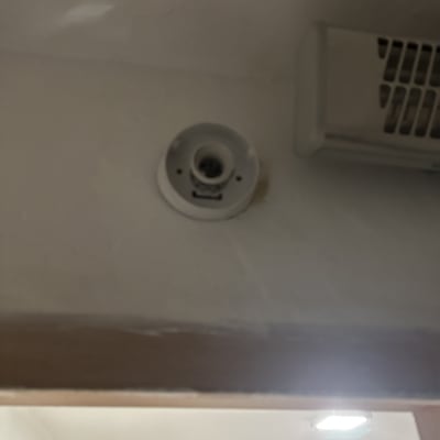 תושבת עגולה להתקנת חיישן תקרה