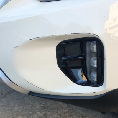 פגוש רכב עם שריטות קלות