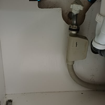 חיבורים וצינורות מתחת לכיור, עבודה בתחום האינסטלציה