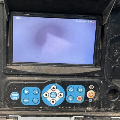 מסך מצלמה עם תצוגת צינור פנימי