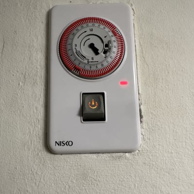 שעון טיימר חשמלי עם מתג הפעלה