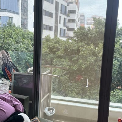 חלון יציאה למרפסת