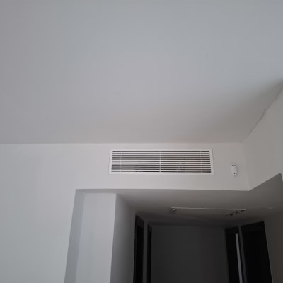 תקרת גבס עם פתחי אוורור