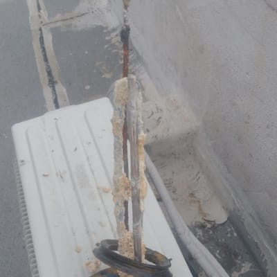 חלקי דוד שמש עם חלודה ואבנית