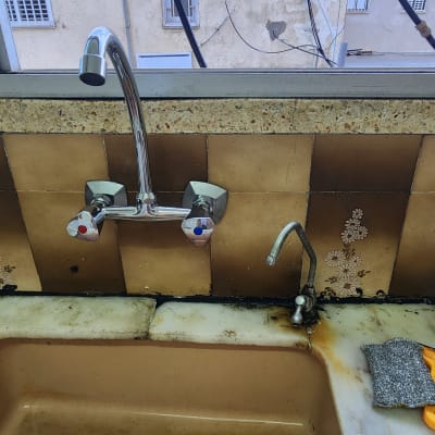 ברזים וכלים במטבח, עבודה בתחום האינסטלציה