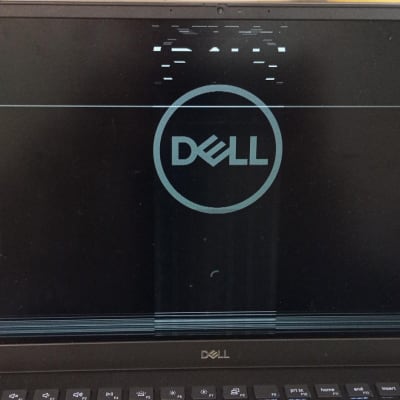 מסך מחשב דל עם תצוגה פגומה