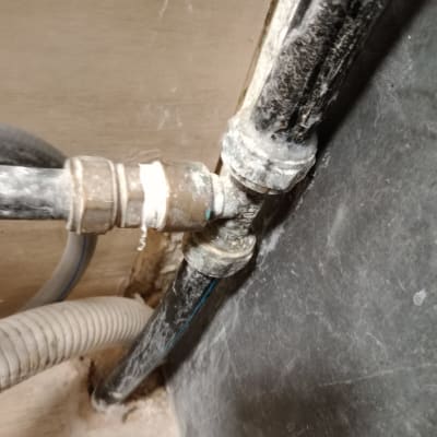 צינורות וחיבורים בתחום האינסטלציה