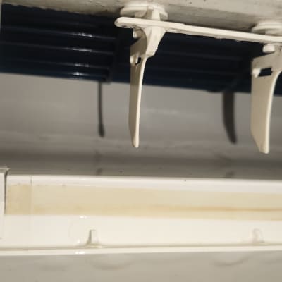 תריסי מזגן עם לכלוך קל