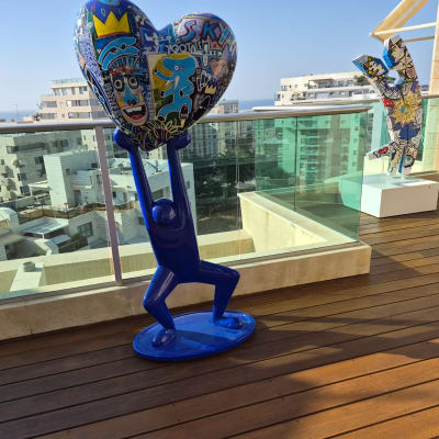 תמונה אינה מציגה עבודה בתחום